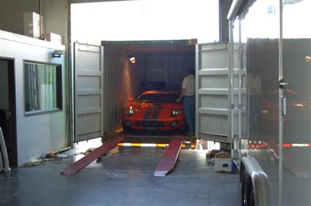 STILLEN Ford GT in Container