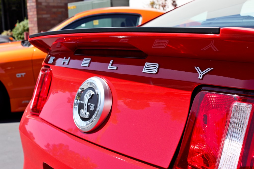 Ford GT 500 Shelby Cobra rear