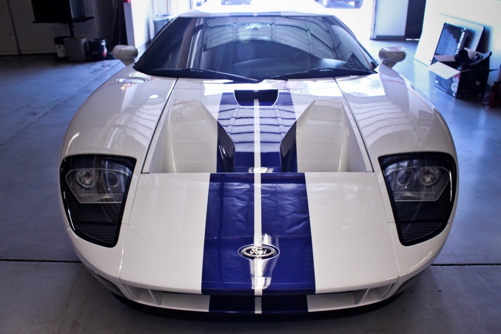 white ford gt front