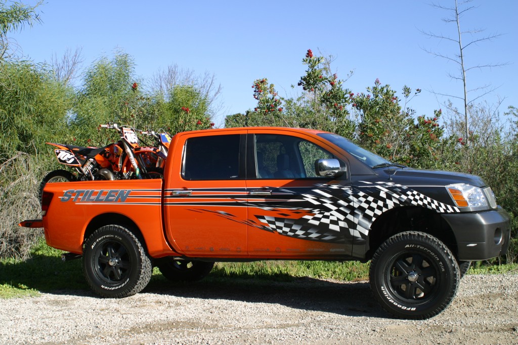 STILLEN Modified Nissan Titan