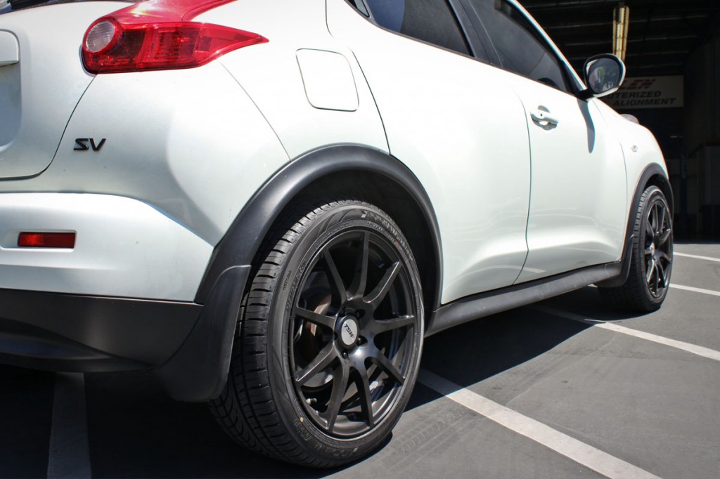 Nissan Juke Lowered with Eibach Pro-kit Rear