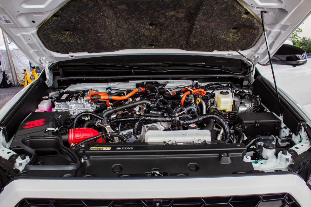 2025 Toyota 4Runner featuring TRD Pro and Trailhunter trims, showcasing new 2.4L turbocharged i-FORCE engine and advanced off-road capabilities.